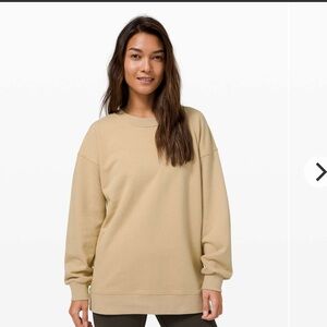 Lululemon Perfectly Oversized Crew
Trench size 8